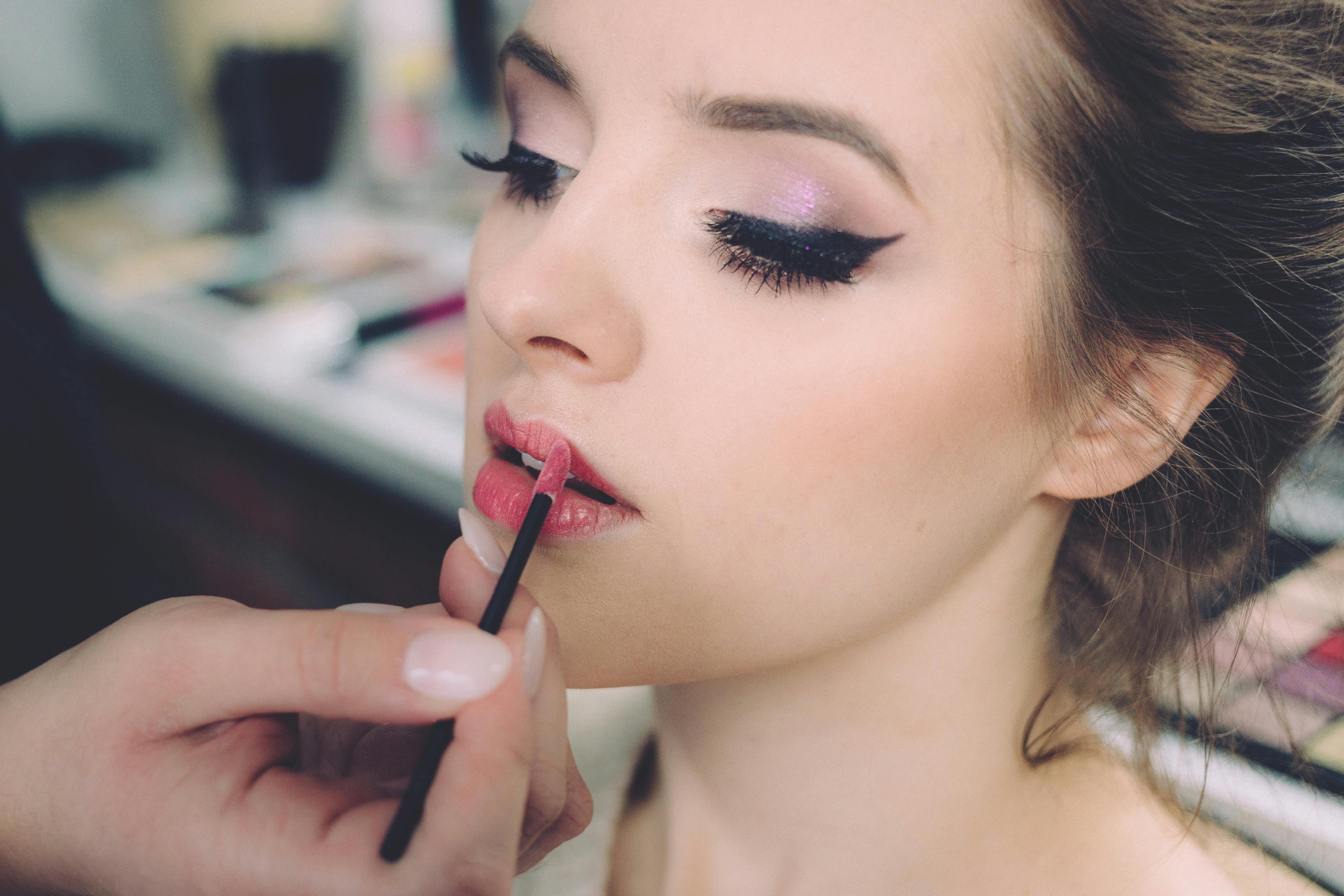 https://www.example.com/benefits-permanent-makeup-texas.jpg