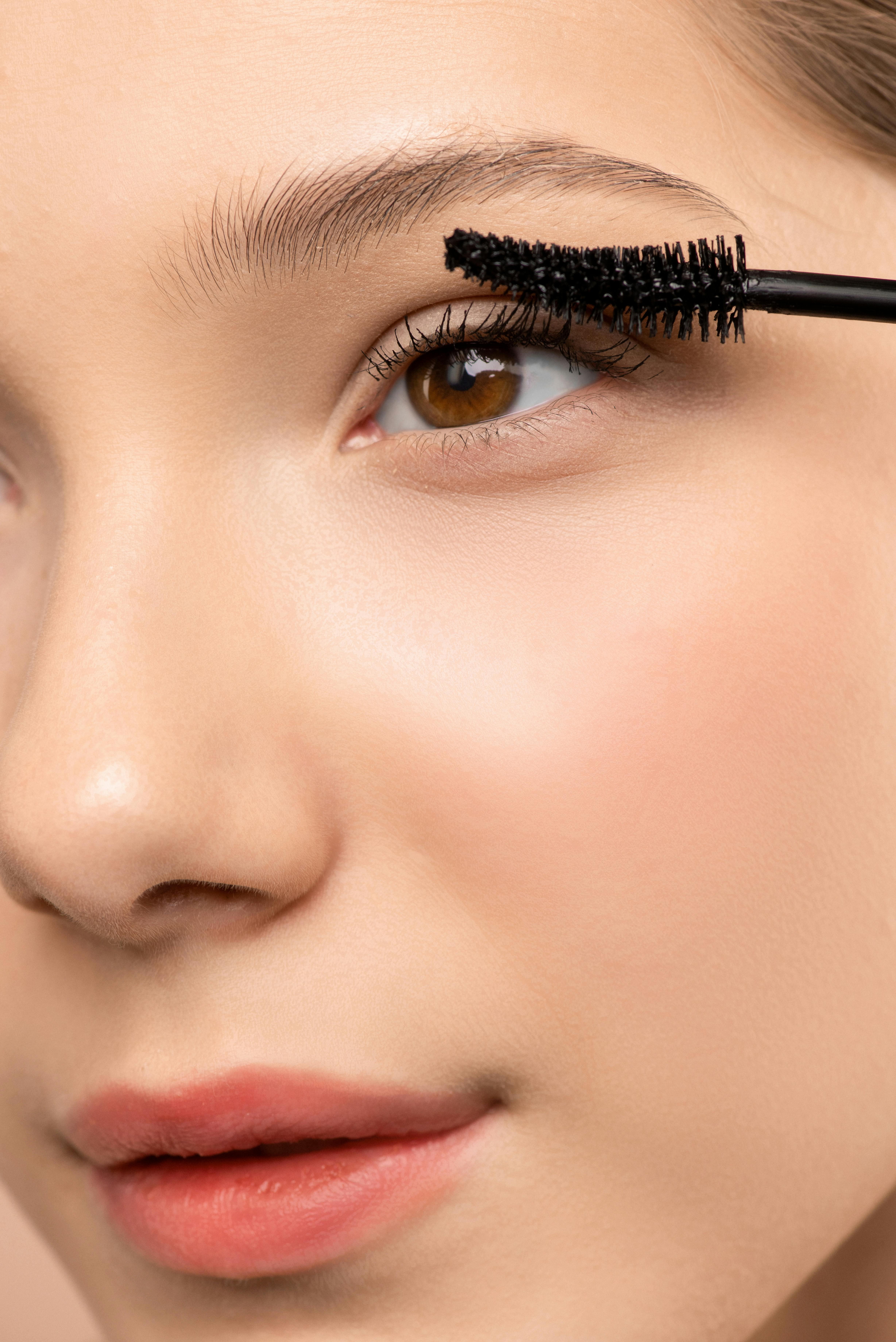 https://example.com/image-of-professional-microshading-artist.jpg